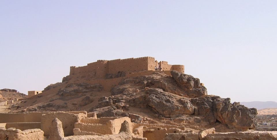 تشييد قلعة مدينة “غات”